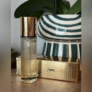 Yves Saint Laurent Touche Éclat Blur Primer - Luxurious Gold